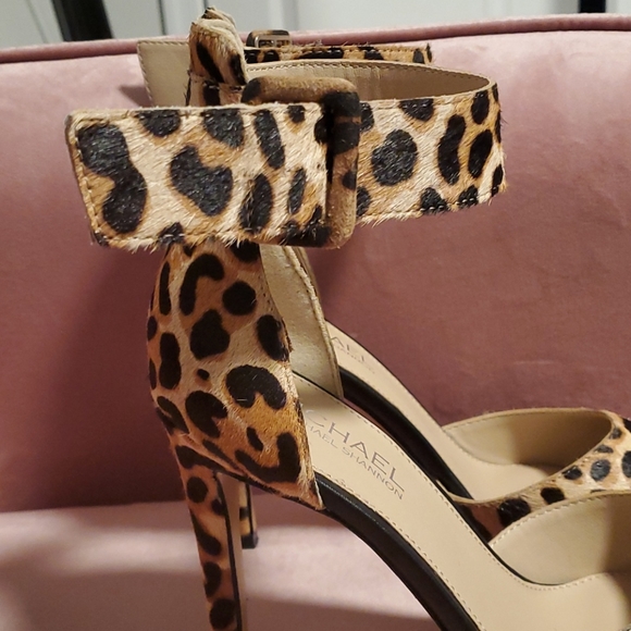 Michael Kors cheetah print leather heels - Picture 2 of 5